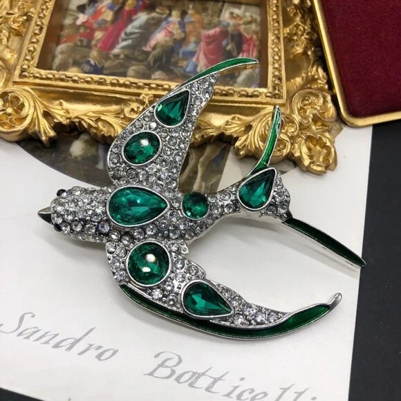 Green Clear Glass Rhinestone Silver Plated Bird Brooch Pin Vintage Style - Picture 3 of 3